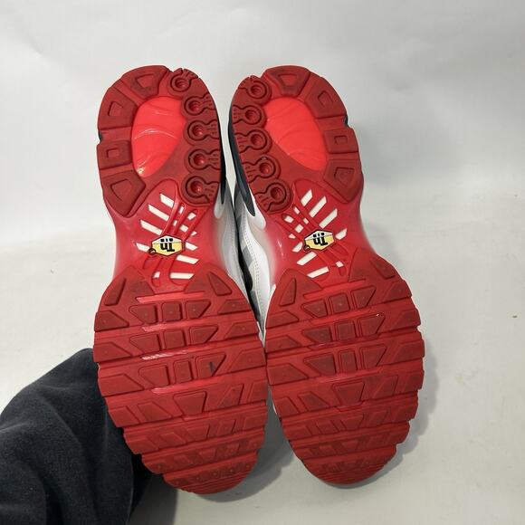 Nike Air Max Plus TN SE “Before The Bite/Grey Red White”